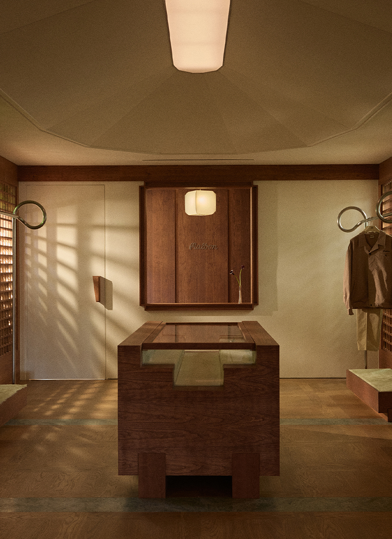 22RE Office | Malbon Melrose